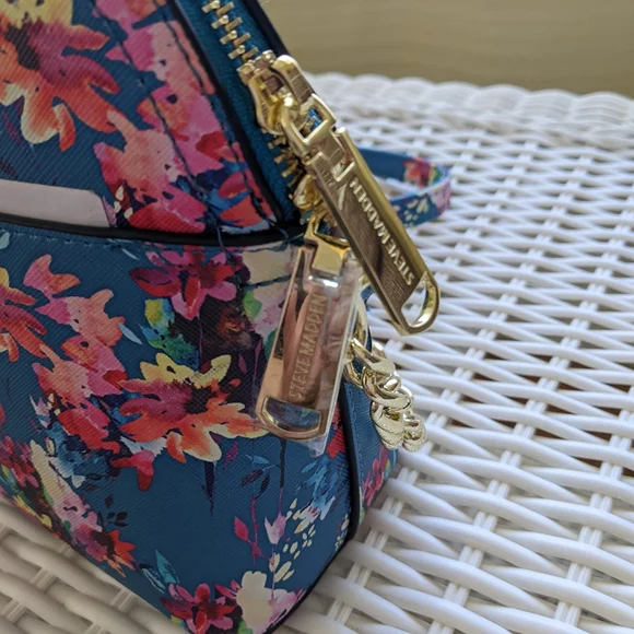 Steve Madden Teal BMaggie Print Dome Crossbody Bag - Picture 7 of 9